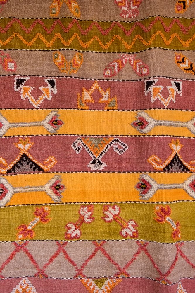 Marrakech-Morocco Beautiful handmade Berber carpet